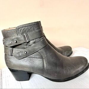 Naturalizer Kepler Women's gray leather Ankle Booties sz. 8.5 M